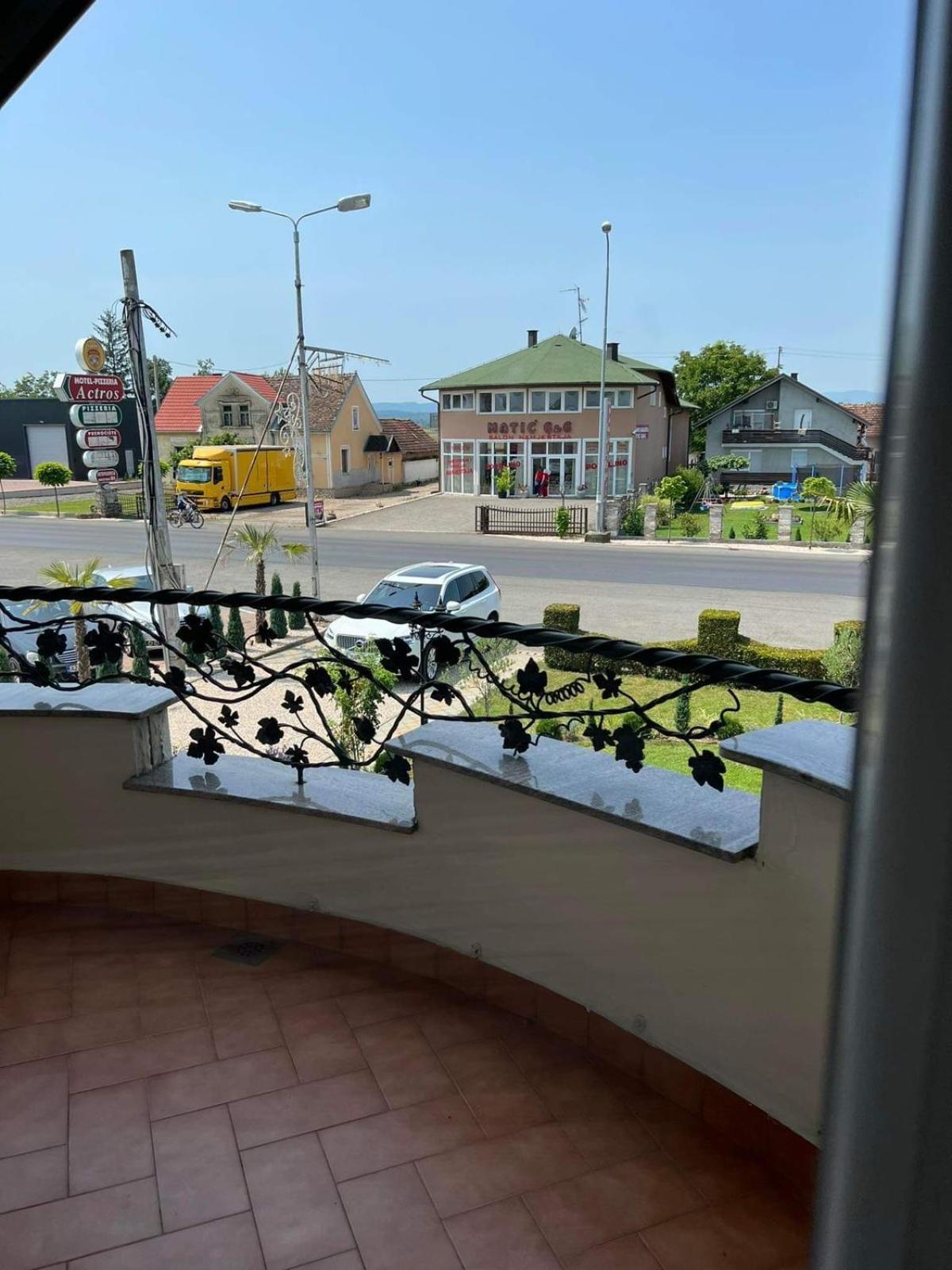 Motel Pizzeria Actros Nova Topola 外观 照片